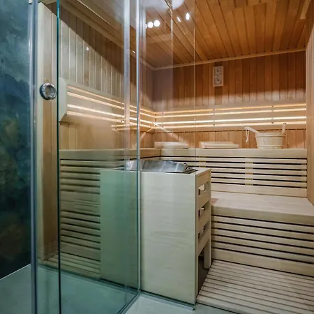 Luxurious In With Sauna * بولجيكا