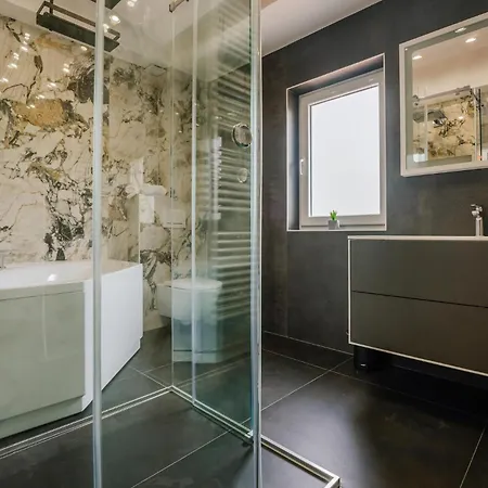بيت للعطل Luxurious In With Sauna بولجيكا